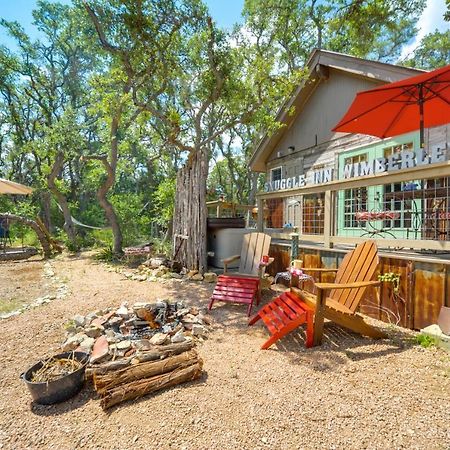 Snuggle Inn Wimberley Cabin With Fire Pit And Deck 外观 照片