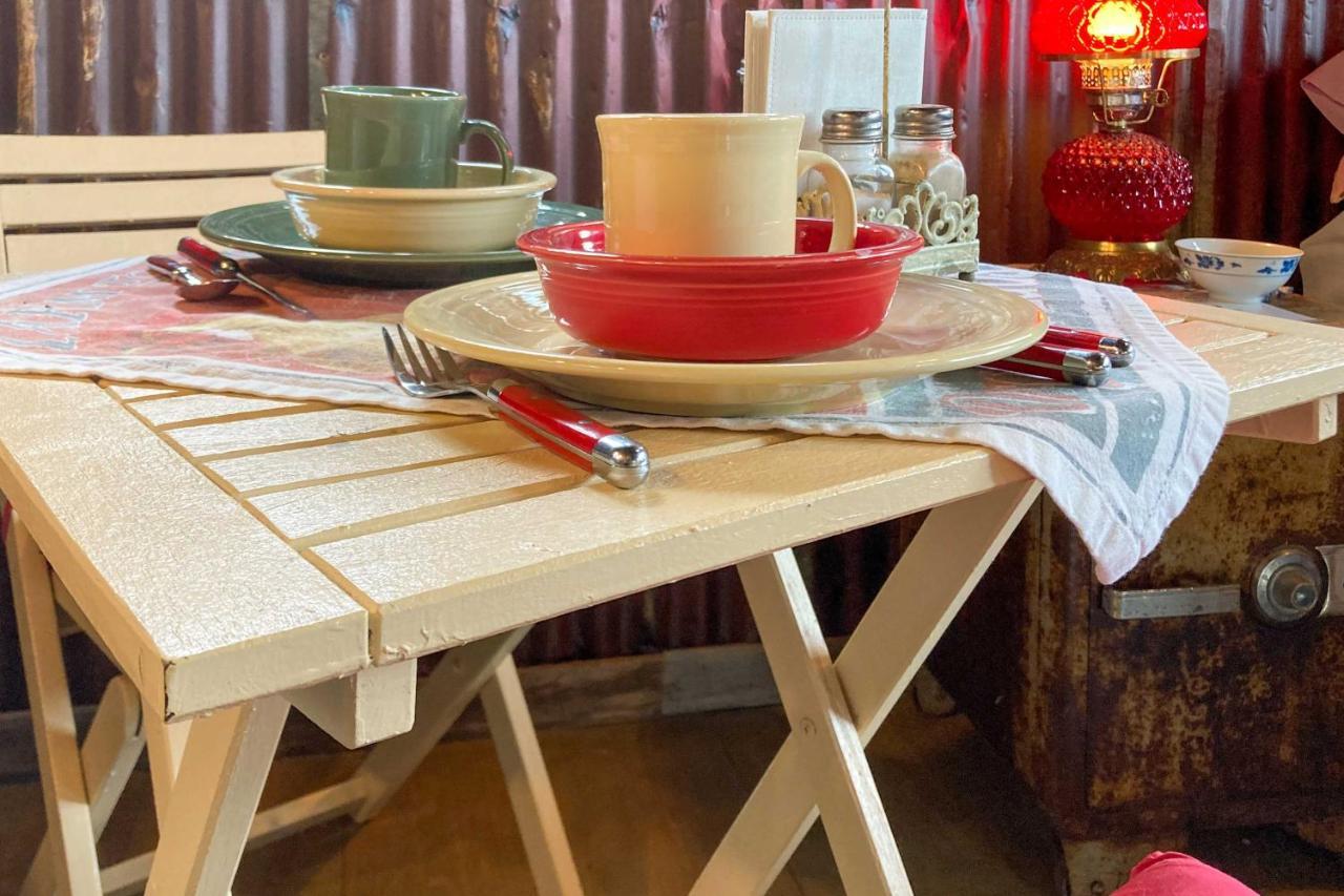 Snuggle Inn Wimberley Cabin With Fire Pit And Deck 外观 照片