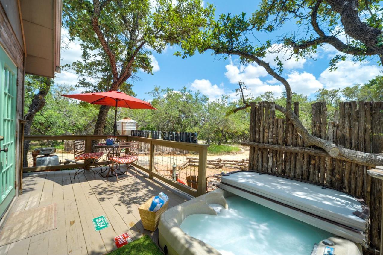 Snuggle Inn Wimberley Cabin With Fire Pit And Deck 外观 照片