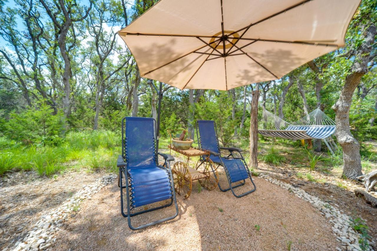 Snuggle Inn Wimberley Cabin With Fire Pit And Deck 外观 照片