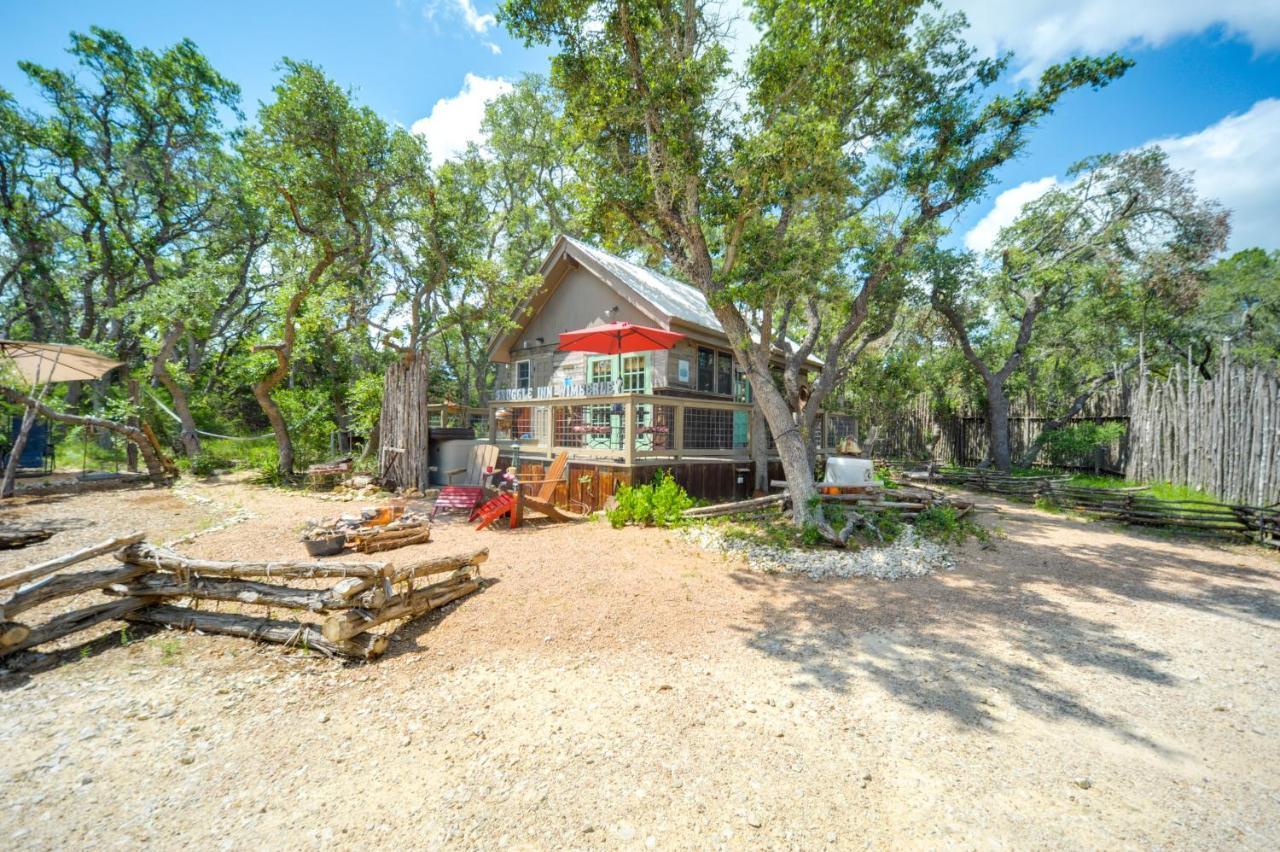 Snuggle Inn Wimberley Cabin With Fire Pit And Deck 外观 照片