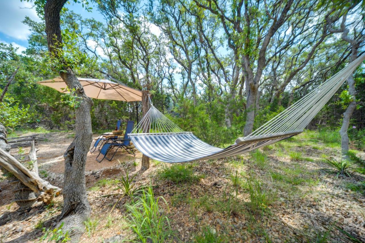 Snuggle Inn Wimberley Cabin With Fire Pit And Deck 外观 照片
